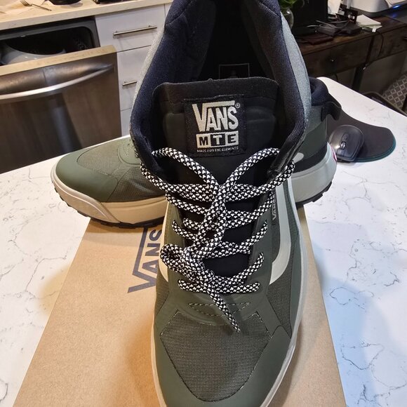 VANS MTE Crosspath Mid Shoe Hiking Sneaker GRAPE LEAF Trail SIZE 10.5 (10) NEW - Picture 2 of 16